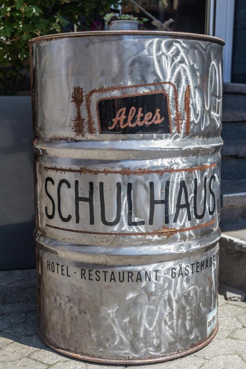 Отель Altes Schulhaus Цельтинген-Рахтиг Экстерьер фото